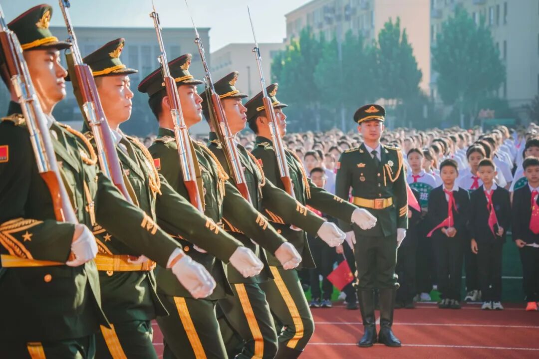 济外新学期升旗仪式